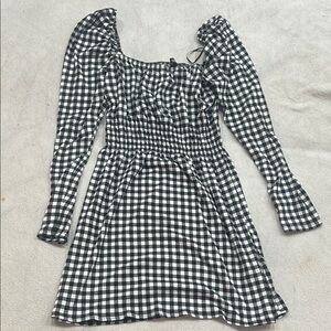 Black and White Gingham Long Sleeve Dress